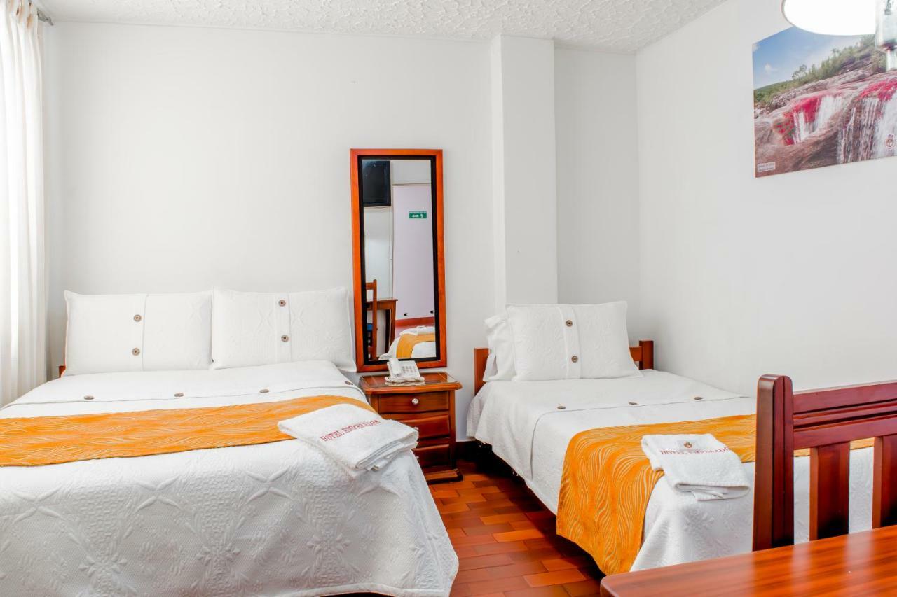 Hotel Emperador Barbosa  Quarto foto