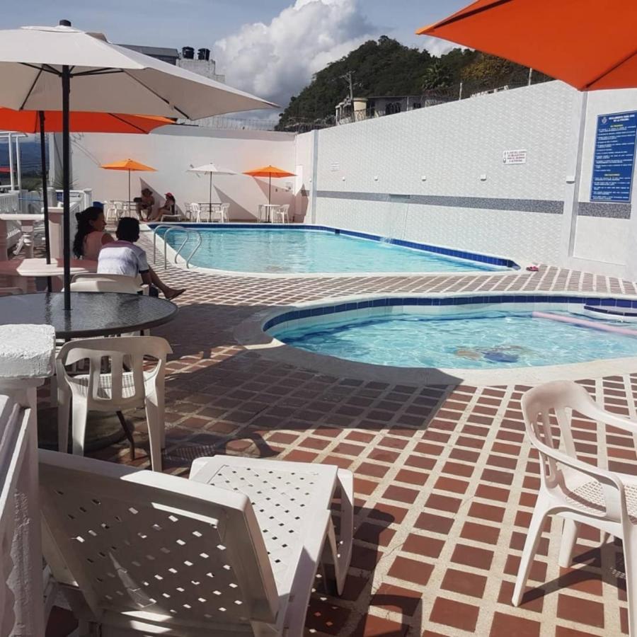 Hotel Emperador Barbosa  Exterior foto